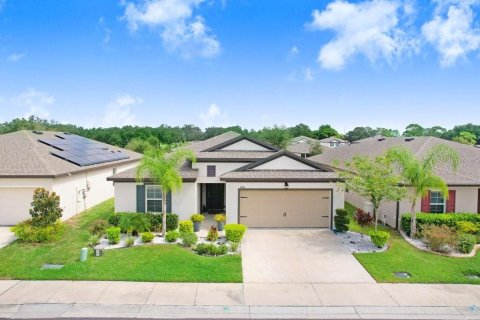 House in Zephyrhills, Florida 4 bedrooms, 197.32 sq.m. № 2400201