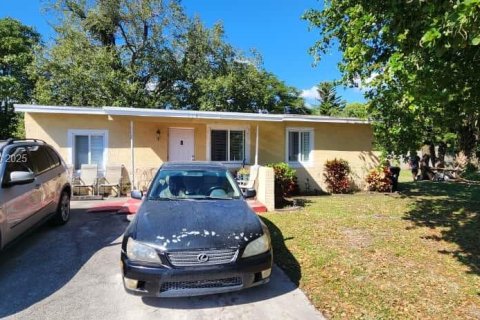Villa ou maison à vendre à Fort Lauderdale, Floride: 3 chambres, 90.77 m2 № 1988969 - photo 1