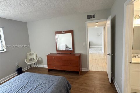 Commercial property in Miami, Florida 2 bedrooms, 80.82 sq.m. № 2068519 - photo 8