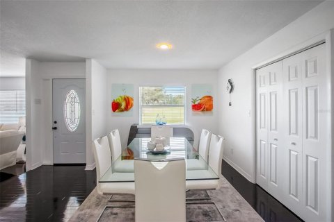 Casa en venta en Dade City, Florida, 3 dormitorios, 241.55 m2 № 1539134 - foto 12