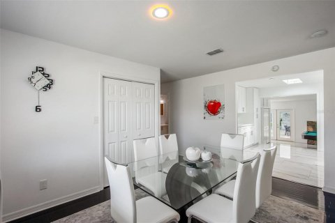 Casa en venta en Dade City, Florida, 3 dormitorios, 241.55 m2 № 1539134 - foto 13