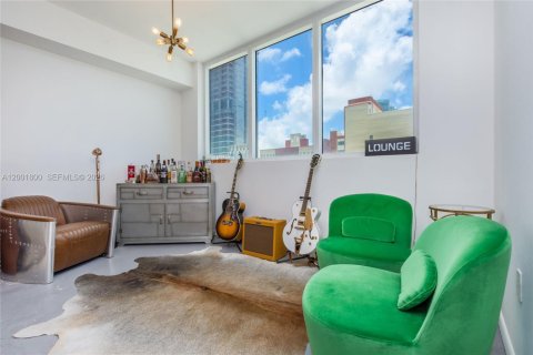 Condo in Miami, Florida, 2 bedrooms  № 2065891 - photo 6