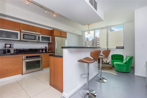 Condo in Miami, Florida, 2 bedrooms  № 2065891