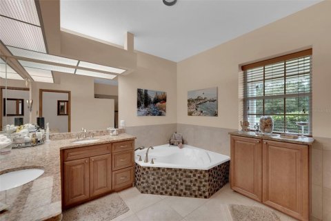 Casa en venta en Fort Myers, Florida, 4 dormitorios, 234.39 m2 № 1918383 - foto 12