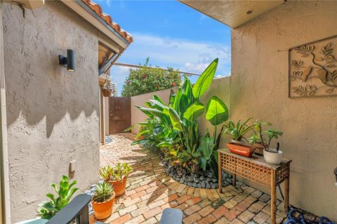 Condominio en venta en Sarasota, Florida, 2 dormitorios, 159.88 m2 № 1801928 - foto 6