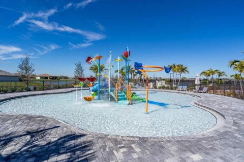 Villa ou maison à louer à Bradenton, Floride: 2 chambres, 131.64 m2 № 1851307 - photo 9