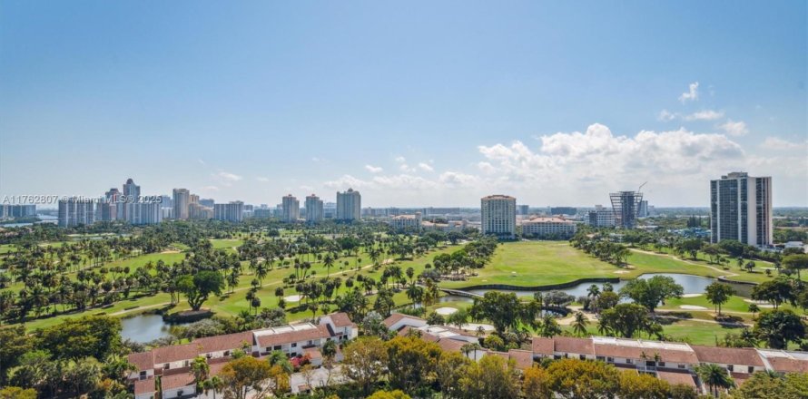 Condo à Aventura, Floride, 2 chambres  № 1715677