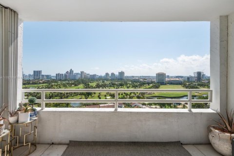 Copropriété à vendre à Aventura, Floride: 2 chambres, 112.69 m2 № 1715677 - photo 2