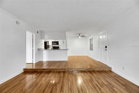 Condominio en alquiler en Tampa, Florida, 1 dormitorio, 72.09 m2 № 1909412 - foto 11