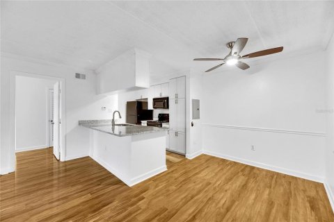 Condominio en alquiler en Tampa, Florida, 1 dormitorio, 72.09 m2 № 1909412 - foto 2