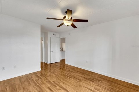 Condominio en alquiler en Tampa, Florida, 1 dormitorio, 72.09 m2 № 1909412 - foto 18