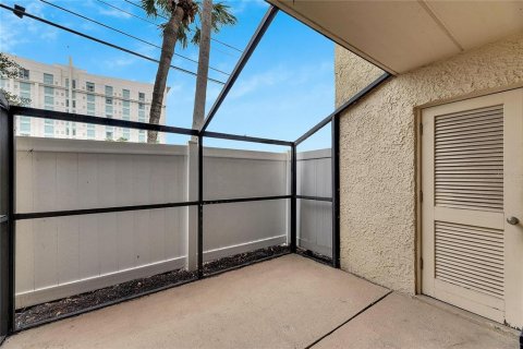 Condominio en alquiler en Tampa, Florida, 1 dormitorio, 72.09 m2 № 1909412 - foto 28