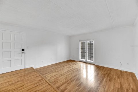 Condominio en alquiler en Tampa, Florida, 1 dormitorio, 72.09 m2 № 1909412 - foto 13