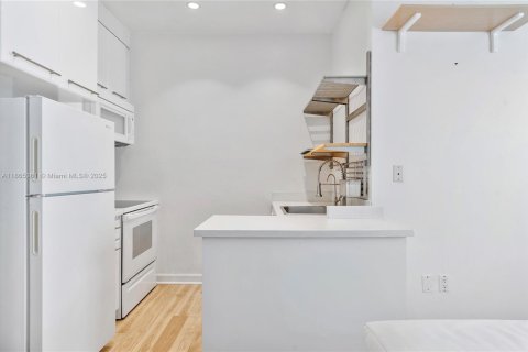 Copropriété à vendre à Miami Beach, Floride: 1 chambre, 41.81 m2 № 1897822 - photo 7