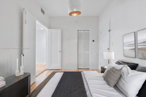 Copropriété à vendre à Miami Beach, Floride: 1 chambre, 41.81 m2 № 1897822 - photo 12