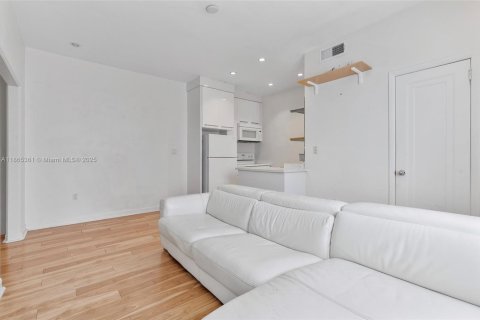 Copropriété à vendre à Miami Beach, Floride: 1 chambre, 41.81 m2 № 1897822 - photo 4