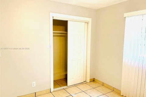 Copropriété à louer à Hallandale Beach, Floride: 1 chambre, 58.99 m2 № 1945596 - photo 15