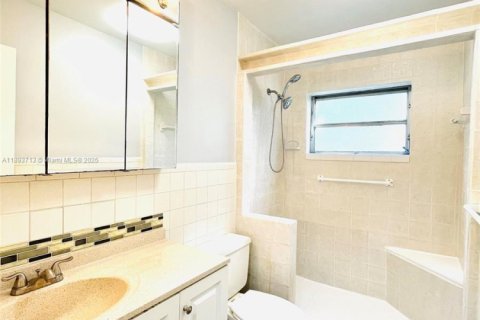 Copropriété à louer à Hallandale Beach, Floride: 1 chambre, 58.99 m2 № 1945596 - photo 20
