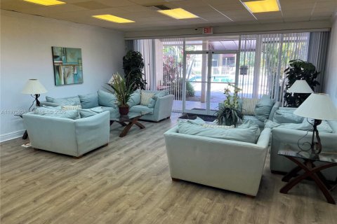 Condominio en venta en Miami, Florida, 2 dormitorios, 101.17 m2 № 2033013 - foto 16