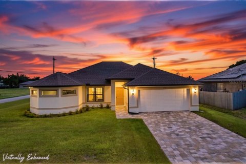 Casa en Cape Coral, Florida 4 dormitorios, 173.36 m2 № 2329406