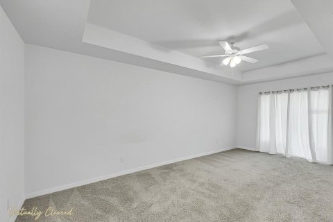 House in Cape Coral, Florida 4 bedrooms, 173.36 sq.m. № 2329406 - photo 9