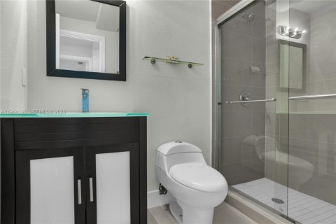 Villa ou maison à vendre à Miami, Floride: 3 chambres, 98.48 m2 № 2059980 - photo 25