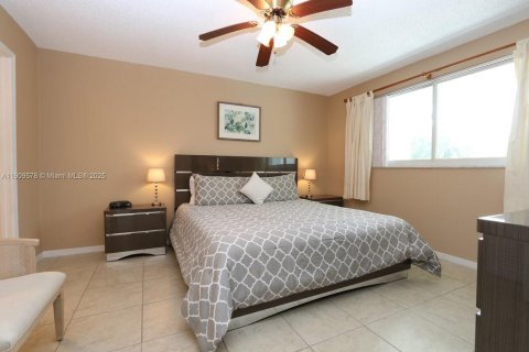 Condo in Sunny Isles Beach, Florida, 2 bedrooms  № 2082154 - photo 13