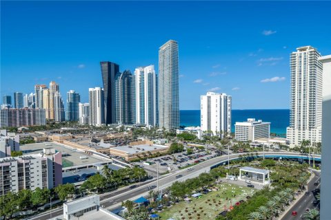 Copropriété à vendre à Sunny Isles Beach, Floride: 3 chambres, 175.77 m2 № 1950310 - photo 1