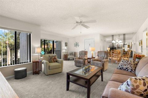 Copropriété à vendre à Palm Harbor, Floride: 2 chambres, 102.56 m2 № 2416649 - photo 4