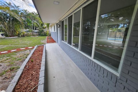 Villa ou maison à vendre à Plantation, Floride: 4 chambres, 154.96 m2 № 2029383 - photo 4