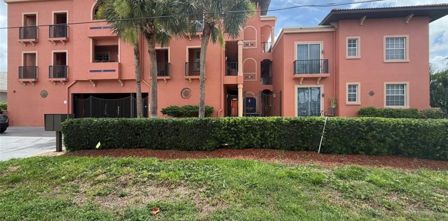 Condominio en Punta Gorda, Florida, 3 dormitorios № 1837275
