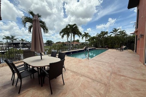 Condominio en alquiler en Punta Gorda, Florida, 3 dormitorios, 176.79 m2 № 1837275 - foto 24