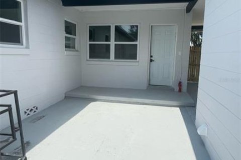 House in Orlando, Florida 3 bedrooms, 120.77 sq.m. № 1735511 - photo 25