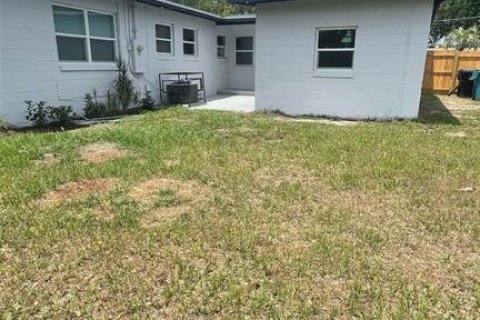 House in Orlando, Florida 3 bedrooms, 120.77 sq.m. № 1735511 - photo 27