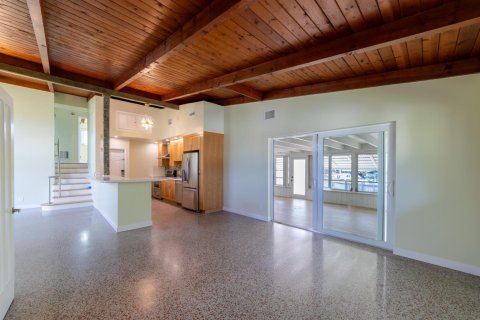 House in Fort Lauderdale, Florida 2 bedrooms, 157.1 sq.m. № 2176394 - photo 22