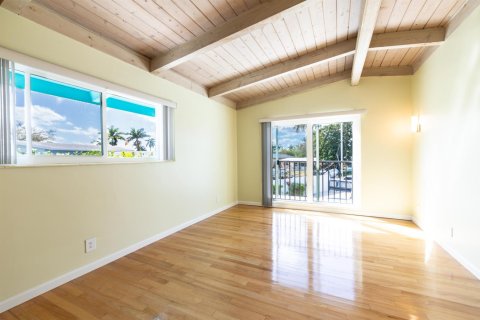 House in Fort Lauderdale, Florida 2 bedrooms, 157.1 sq.m. № 2176394 - photo 13