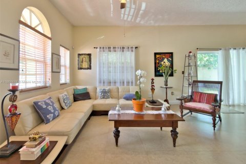 Villa ou maison à vendre à Miami, Floride: 3 chambres, 111.67 m2 № 2054372 - photo 8