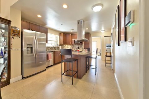 Villa ou maison à vendre à Miami, Floride: 3 chambres, 111.67 m2 № 2054372 - photo 18