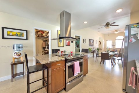 Villa ou maison à vendre à Miami, Floride: 3 chambres, 111.67 m2 № 2054372 - photo 9