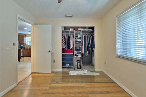 Villa ou maison à vendre à Miami, Floride: 3 chambres, 111.67 m2 № 2054372 - photo 14