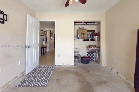 Villa ou maison à vendre à Miami, Floride: 3 chambres, 111.67 m2 № 2054372 - photo 12