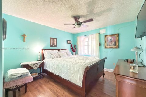 Villa ou maison à vendre à Miami, Floride: 3 chambres, 111.67 m2 № 2054372 - photo 22