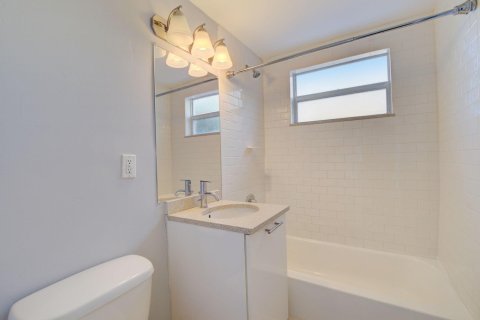 Apartment in Miami, Florida 46.45 sq.m. № 1217262 - photo 1