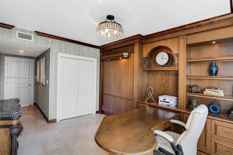 Condominio en venta en Aventura, Florida, 3 dormitorios, 303.23 m2 № 1964436 - foto 28