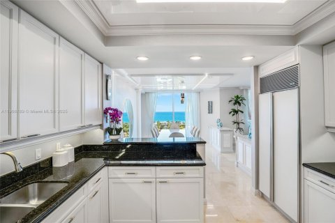 Condominio en venta en Aventura, Florida, 3 dormitorios, 303.23 m2 № 1964436 - foto 15