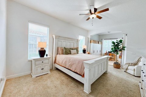 House in Mount Dora, Florida 5 bedrooms, 308.62 sq.m. № 2215681 - photo 17