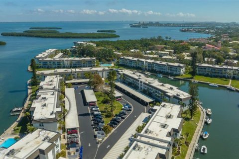 Condo in Longboat Key, Florida, 2 bedrooms  № 1804724 - photo 2