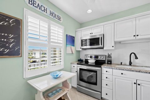 Condo in Longboat Key, Florida, 2 bedrooms  № 1804724 - photo 18