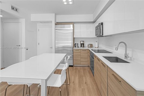 Copropriété à vendre à Miami, Floride: 1 chambre, 65.12 m2 № 2033874 - photo 8