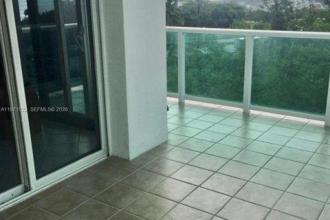 Condo in Sunny Isles Beach, Florida, 2 bedrooms  № 2032312